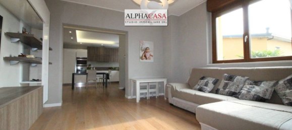 4 bedrooms Duplex in Dalmine, Italy No. 179837 4