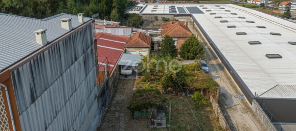6 bedrooms Land in Porto, Portugal No. 224420 2