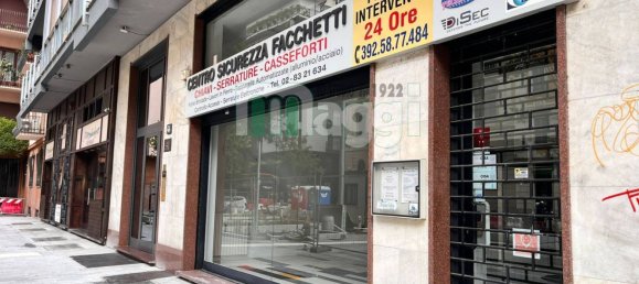 135m² Commercial property in Milan, Italy No. 333269 2