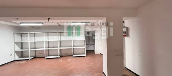 135m² Commercial property in Milan, Italy No. 333269 22