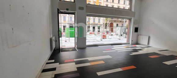 135m² Commercial property in Milan, Italy No. 333269 18