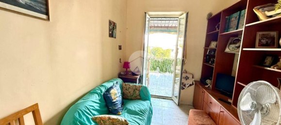 Квартира с 2 комнатами в Неаполь, Италия № 212872 13