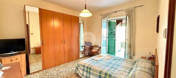 Квартира с 2 комнатами в Неаполь, Италия № 212872 15