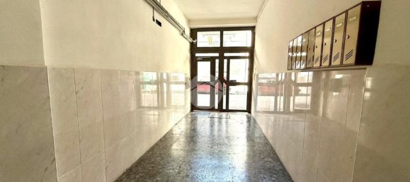 Квартира с 2 комнатами в Неаполь, Италия № 212872 28