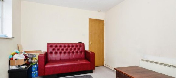 1 bedroom Apartment in Northolt, United Kingdom No. 6417 2