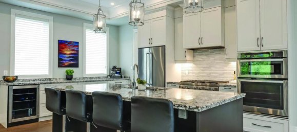 4 bedrooms House in Burlington, Canada No. 425 2