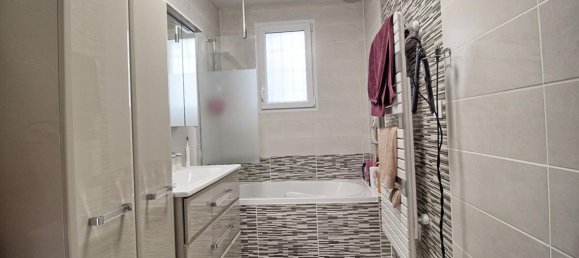 3 bedrooms House in Angers, France No. 98365 3