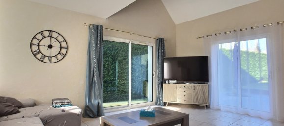 5 bedrooms House in Bullion, France No. 183203 6