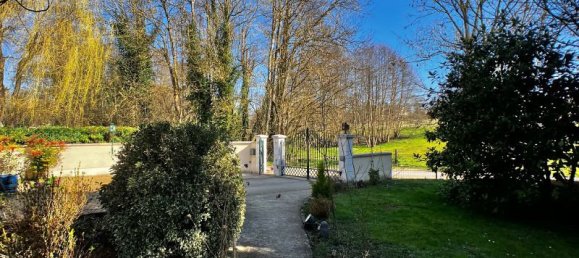 5 bedrooms House in Bullion, France No. 183203 4