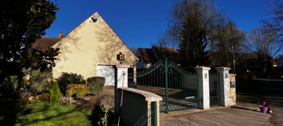 5 bedrooms House in Bullion, France No. 183203 14