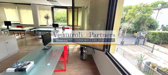 4 Schlafzimmer Wohnung in Desenzano del Garda, Italy, Nr. 365372 9