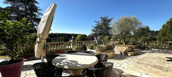 6 rooms Castles in Chinon, France No. 228726 2