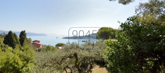 4 bedrooms Villa in Portovenere, Italy No. 404361 2