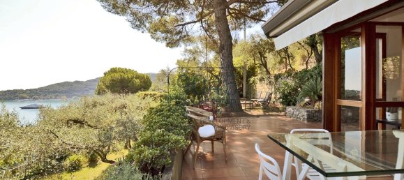 4 bedrooms Villa in Portovenere, Italy No. 404361 3