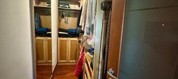 4 rooms Apartment in Naples, Italy No. 16381 16