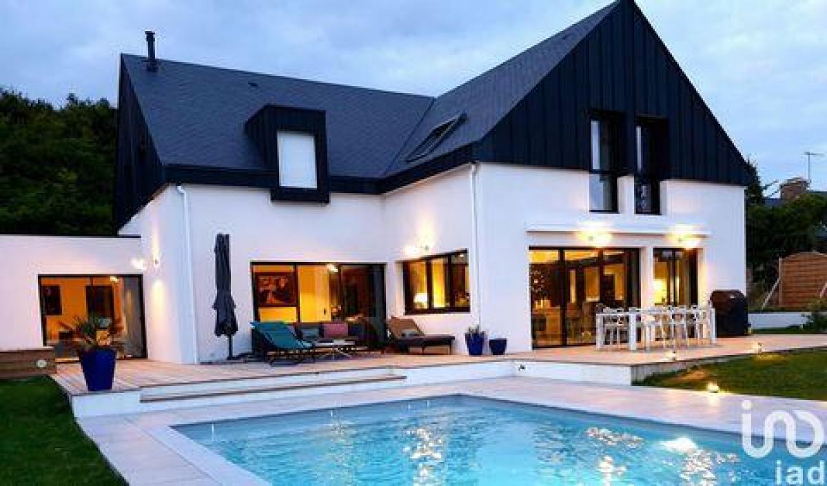 5 bedrooms House in Guidel, France No. 2444