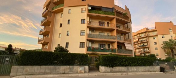 Квартира с 3 спальнями в Анцио, Италия № 187057 9