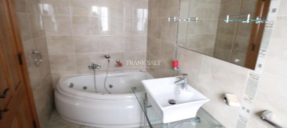 2 bedrooms Apartment in Sliema, Malta No. 9306 8