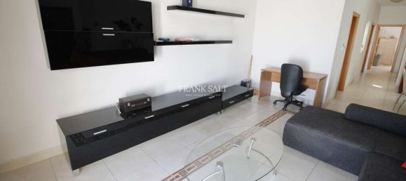 2 bedrooms Apartment in Sliema, Malta No. 9306 3