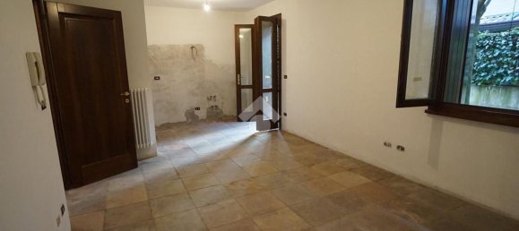 Дом с 7 комнатами в Формиджине, Италия № 24239 16