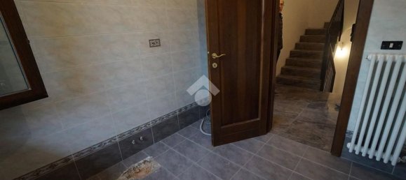 Дом с 7 комнатами в Формиджине, Италия № 24239 30