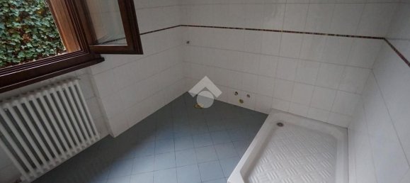 Дом с 7 комнатами в Формиджине, Италия № 24239 13