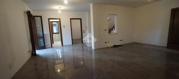 Дом с 7 комнатами в Формиджине, Италия № 24239 19