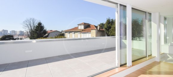 5 bedrooms House in Porto, Portugal No. 106920 14