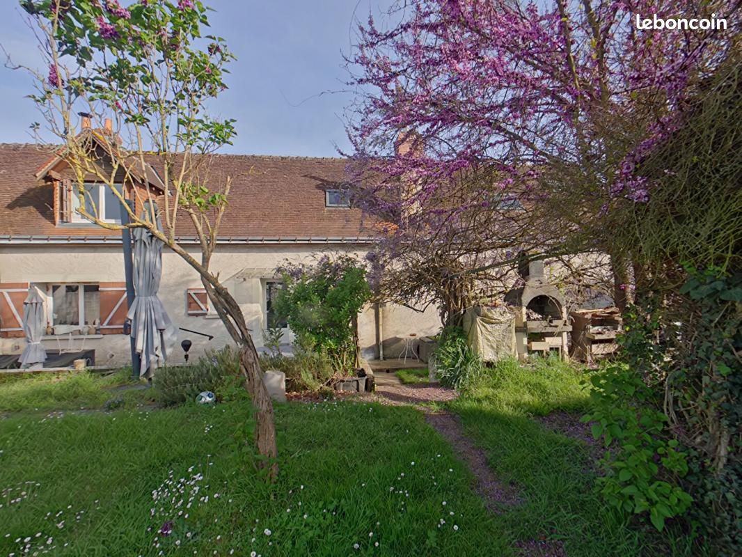 Casa T3 em Saint-Jean-Saint-Germain, France N.º 67461