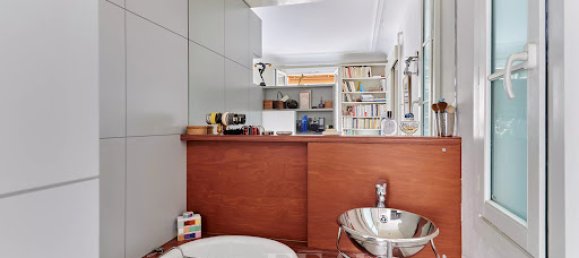 1 bedroom Apartment in Paris, France No. 136998 13