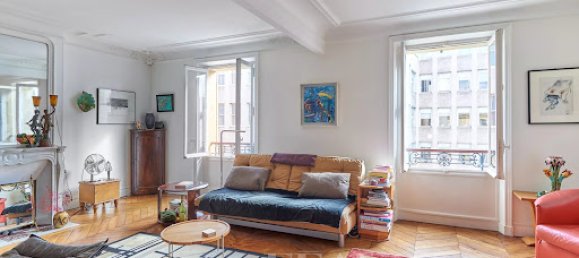 1 bedroom Apartment in Paris, France No. 136998 2