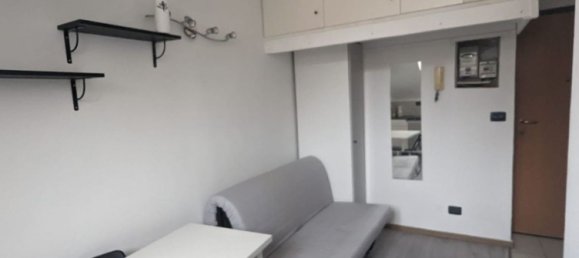 1 bedroom Apartment in Turin, Italy No. 337121 3