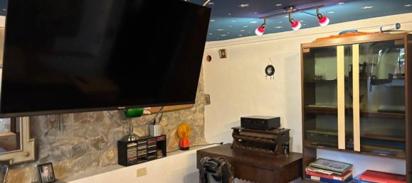 2 bedrooms Apartment in Florence, Italy No. 296566 3