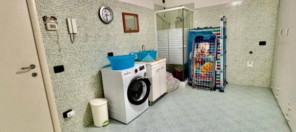 2 Schlafzimmer Wohnung in Calcinate, Italy, Nr. 367104 16