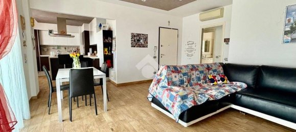 2 Schlafzimmer Wohnung in Calcinate, Italy, Nr. 367104 6