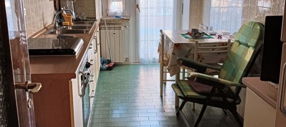 5 rooms Apartment in Campobasso, Italy No. 143774 6