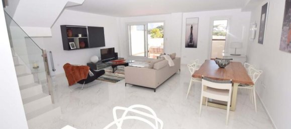 3 bedrooms Townhouse in Mijas, Spain No. 125738 5