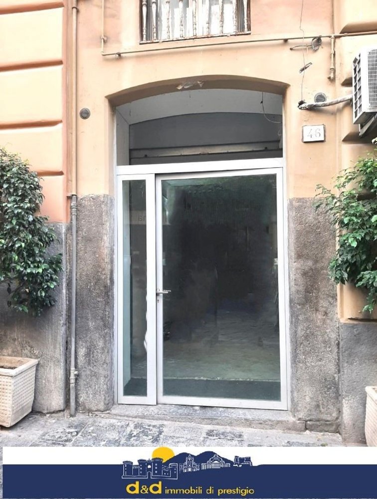 Imóvel comercial em Naples, Italy 40 m² N.º 79448