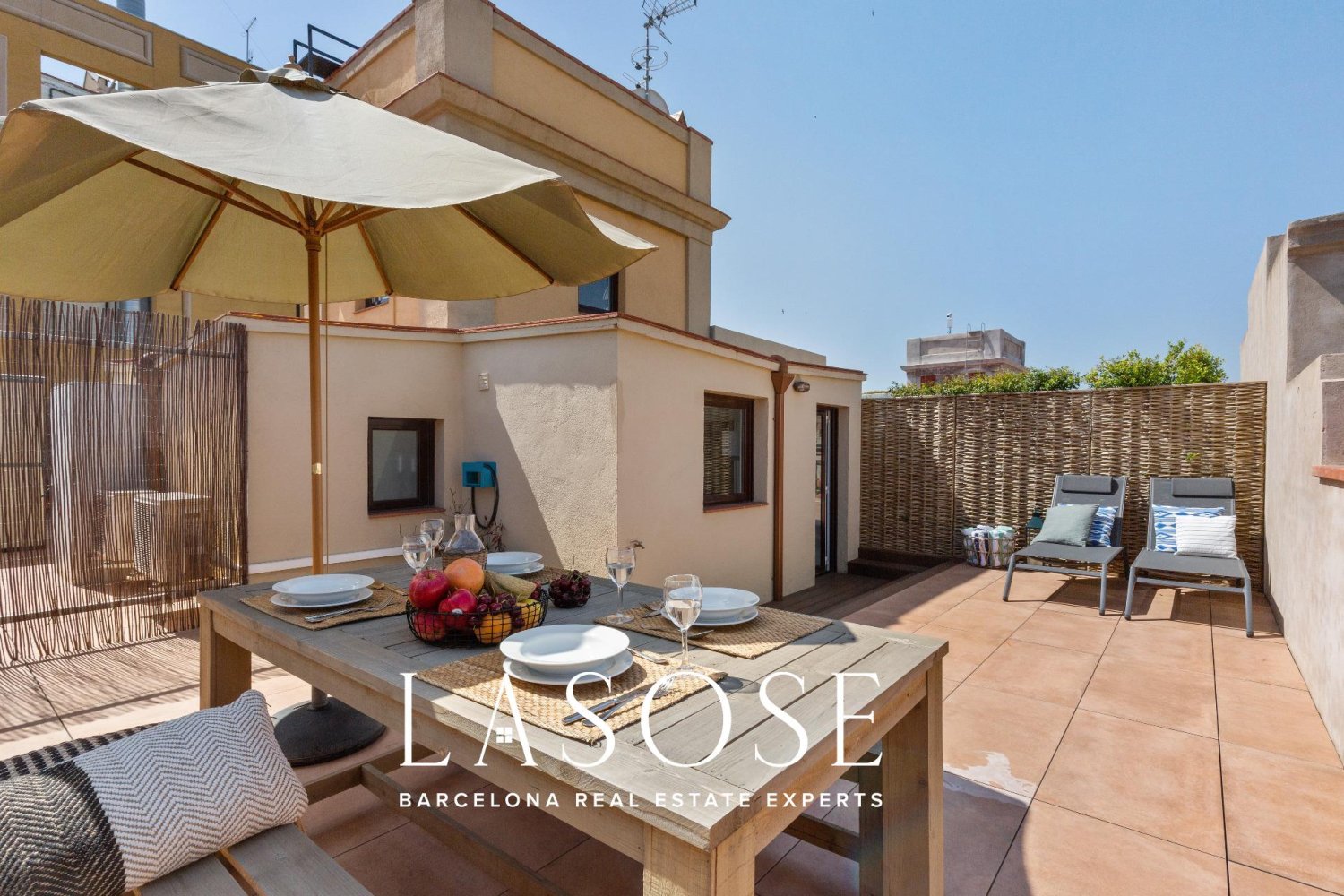 Ático de 1 dormitorio en Ciudad Vieja, Spain No. 169096