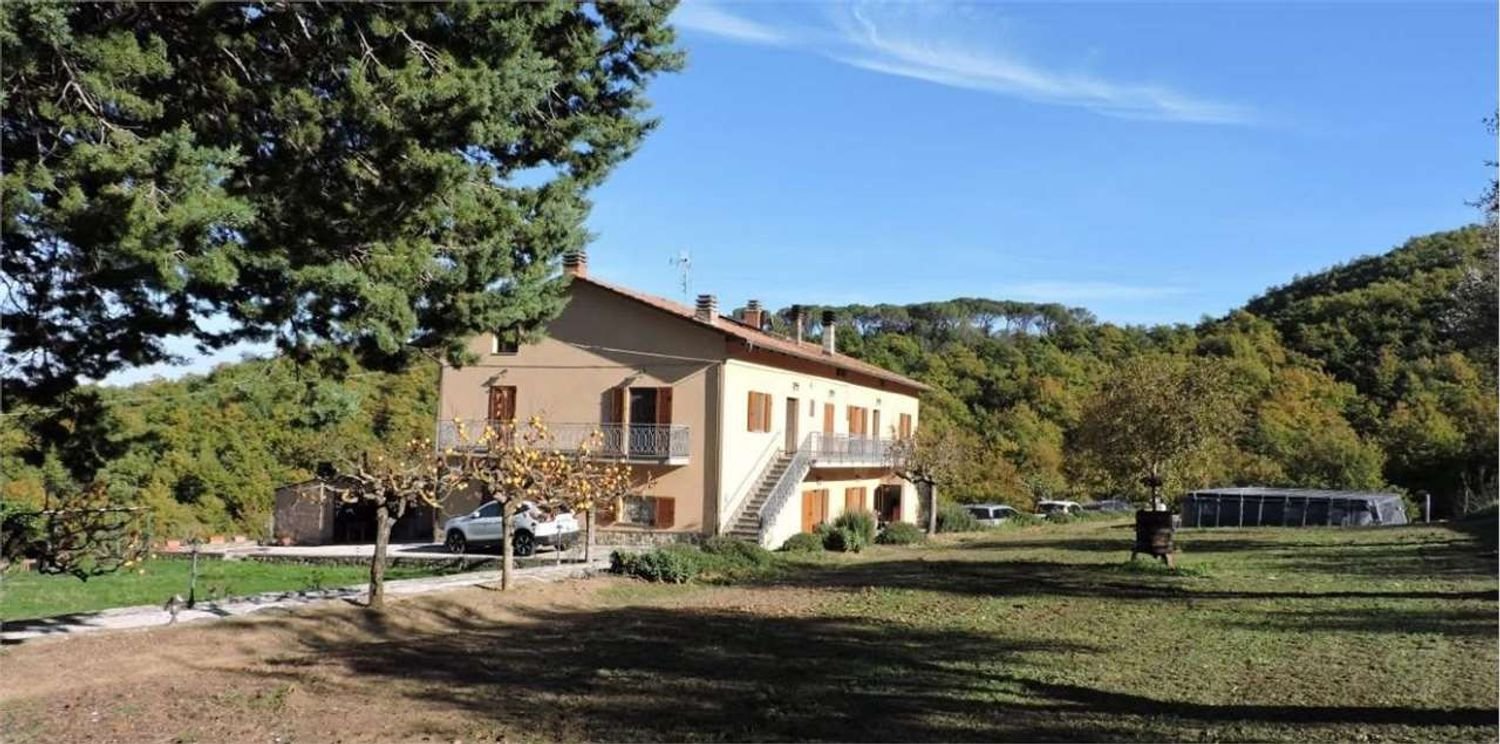 9 bedrooms House in Lisciano Niccone, Italy No. 313037