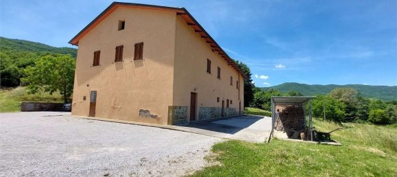 9 bedrooms House in Lisciano Niccone, Italy No. 313037 6