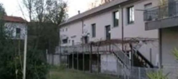 390m² Commercial property in Mercatino Conca, Italy No. 308106 2