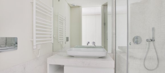 3 bedrooms Apartment in Lisbon, Portugal No. 101973 12