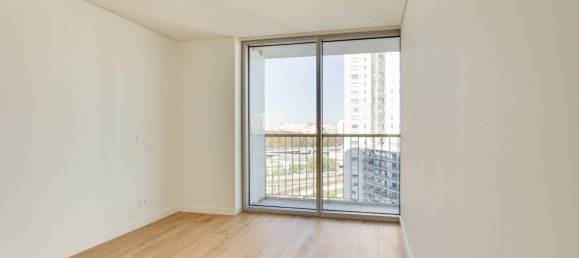 3 bedrooms Apartment in Lisbon, Portugal No. 101973 17