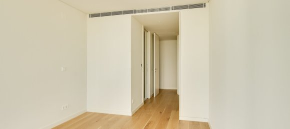 3 bedrooms Apartment in Lisbon, Portugal No. 101973 16