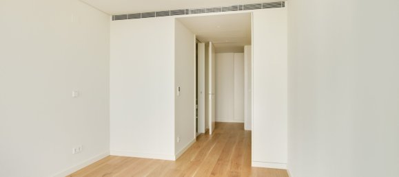 3 bedrooms Apartment in Lisbon, Portugal No. 101973 9