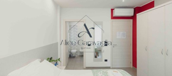 2 bedrooms Apartment in Varese, Italy No. 1646 17