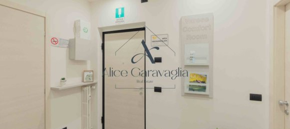 2 bedrooms Apartment in Varese, Italy No. 1646 5