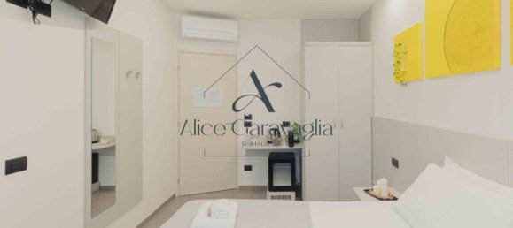2 bedrooms Apartment in Varese, Italy No. 1646 48
