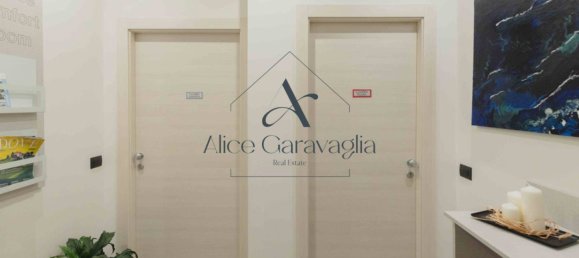 2 bedrooms Apartment in Varese, Italy No. 1646 10